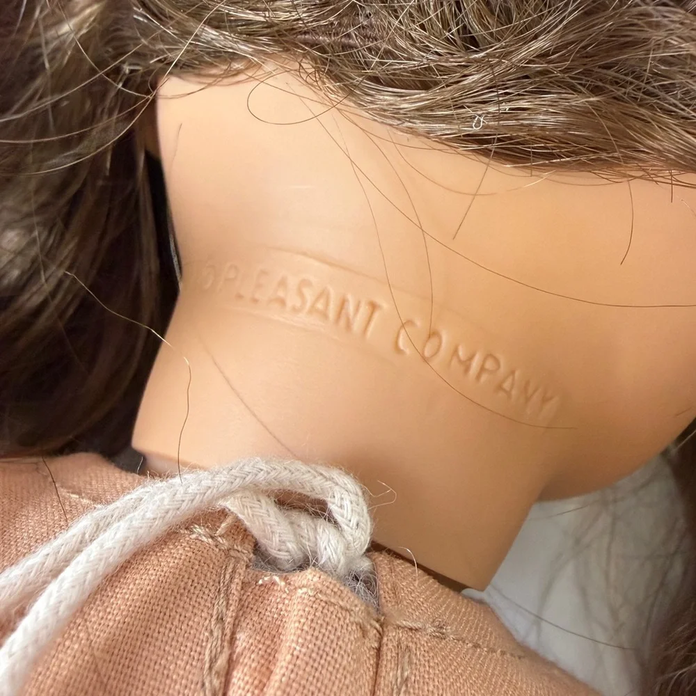 Pleasant Company AG Doll Light Brown‎ Hair Blue Eyes Freckles w/ Clothes Extras